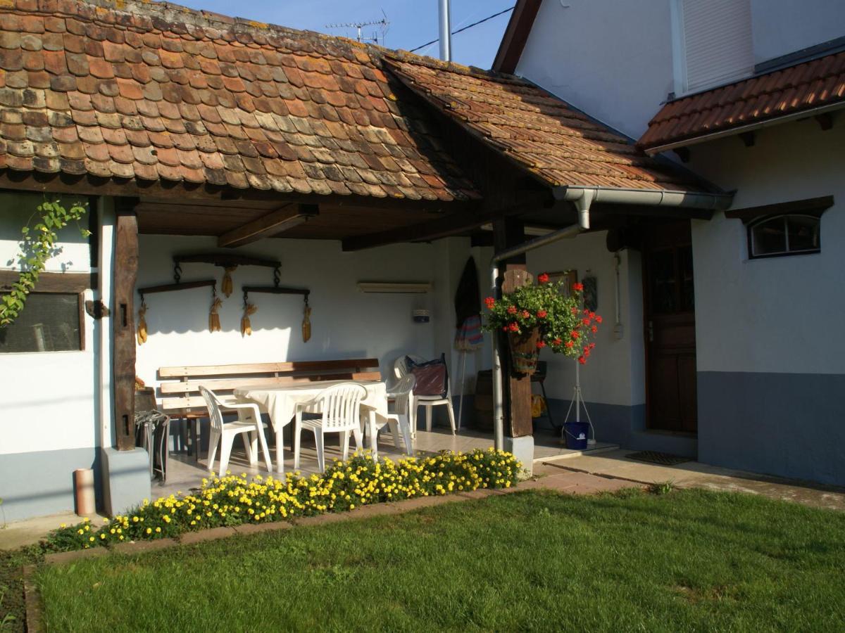 Cosy Holiday Home In Schleithal With Garden Екстер'єр фото